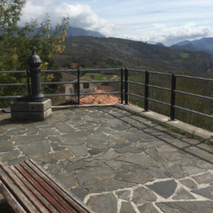 Aparcamiento en Canales